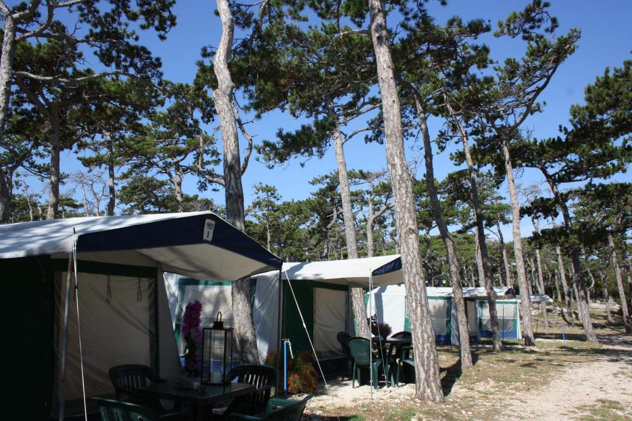 Camping Planik Hotel Ražanac Buitenkant foto