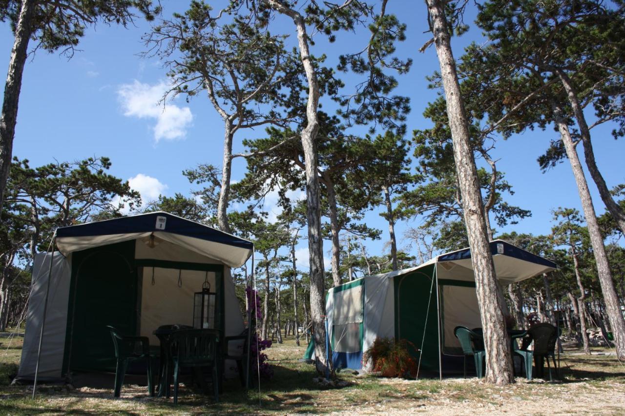 Camping Planik Hotel Ražanac Buitenkant foto